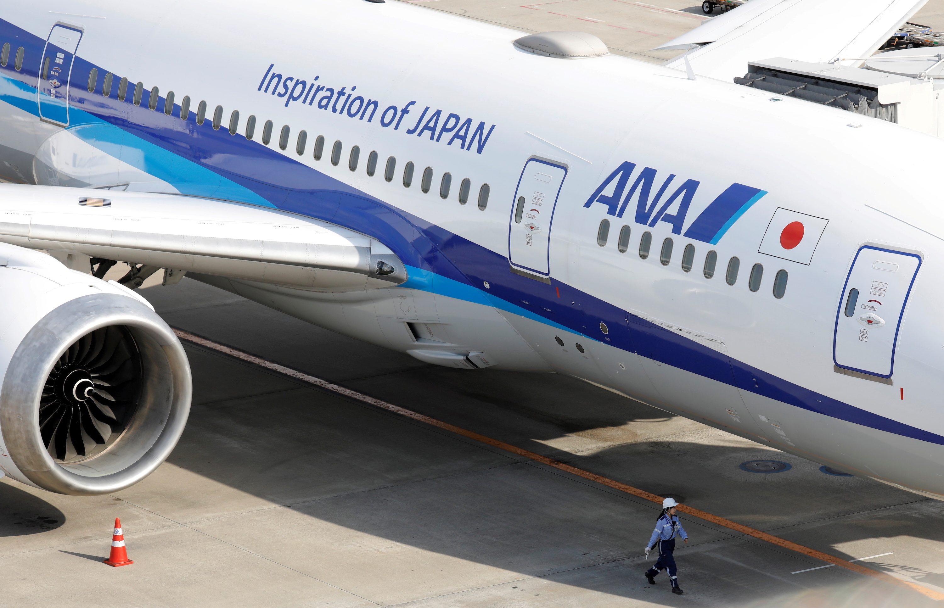 ANA swings to operating loss on virus-related travel curbs