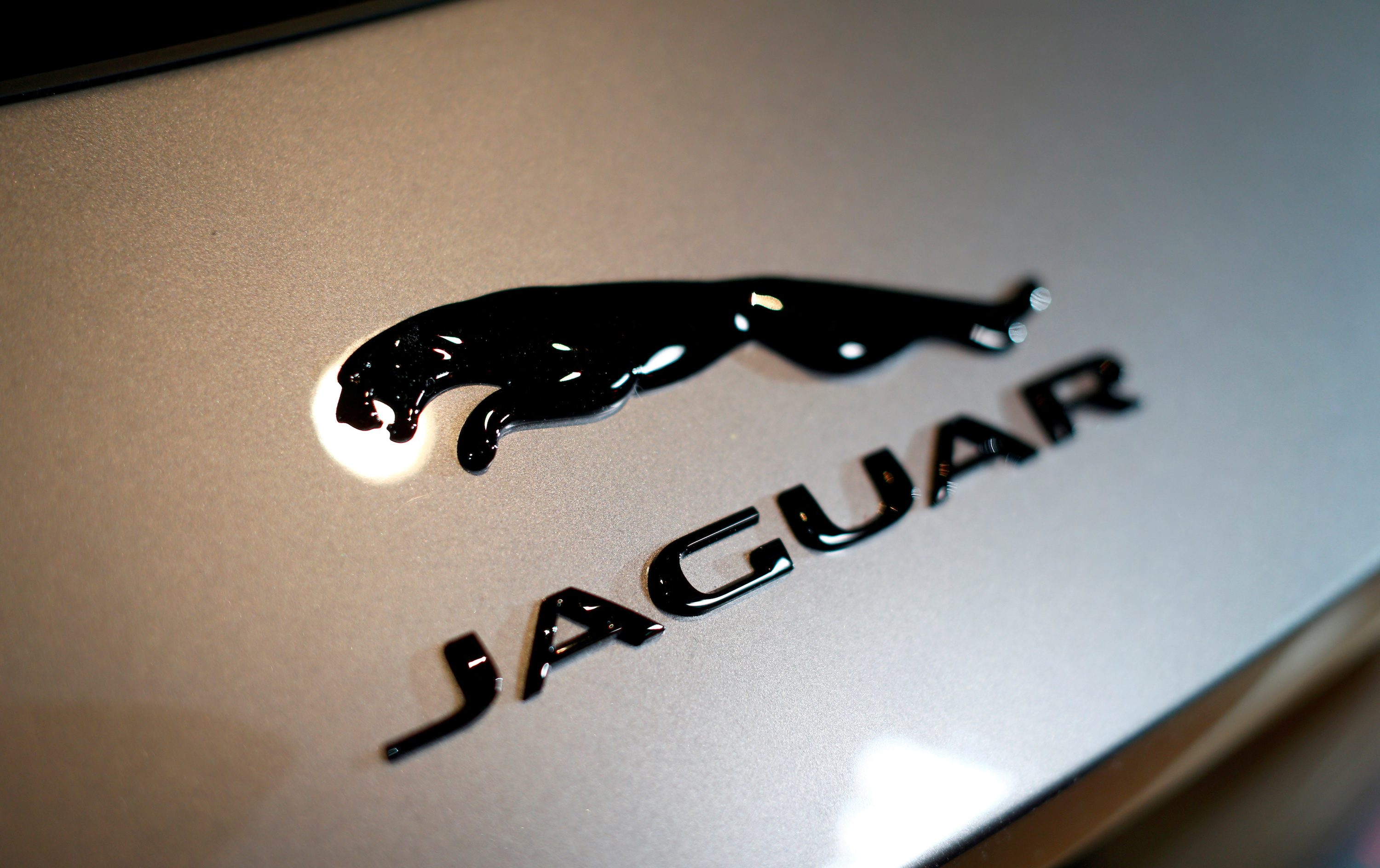 Tata Motors’ Jaguar Land Rover says CEO Bollore to resign