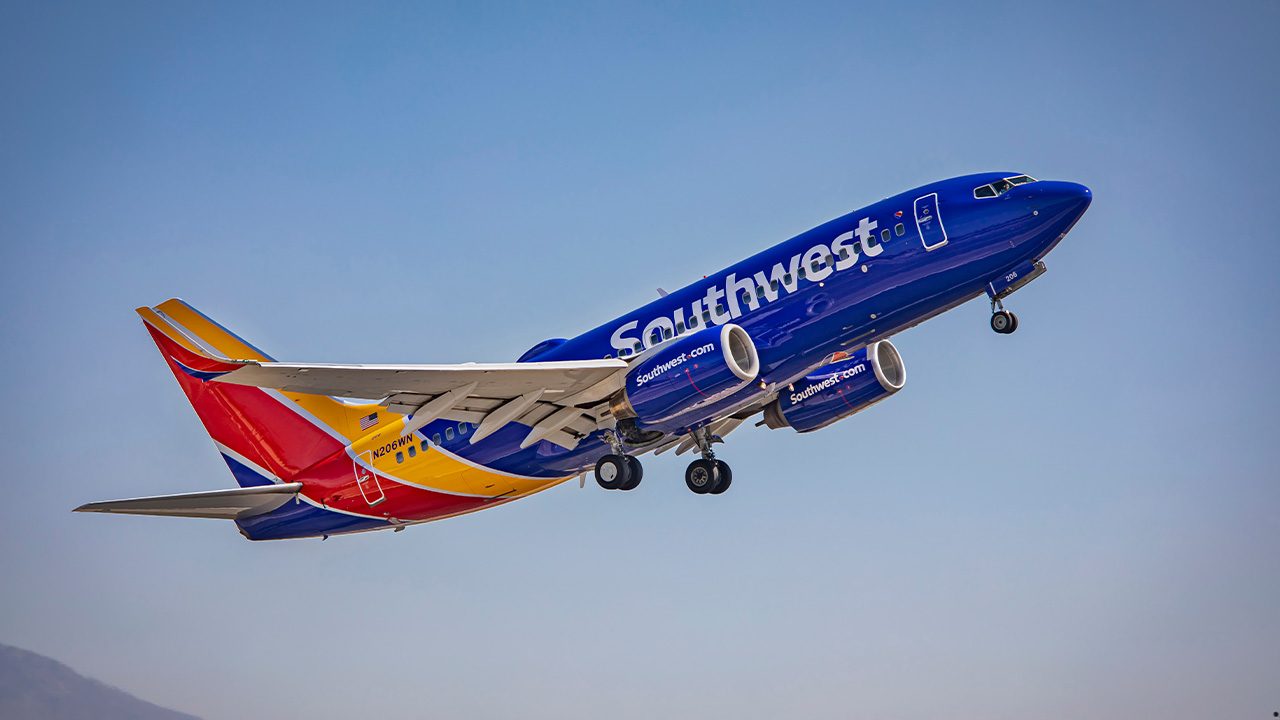 Southwest Airlines makes new voluntary leave offer to cut costs
