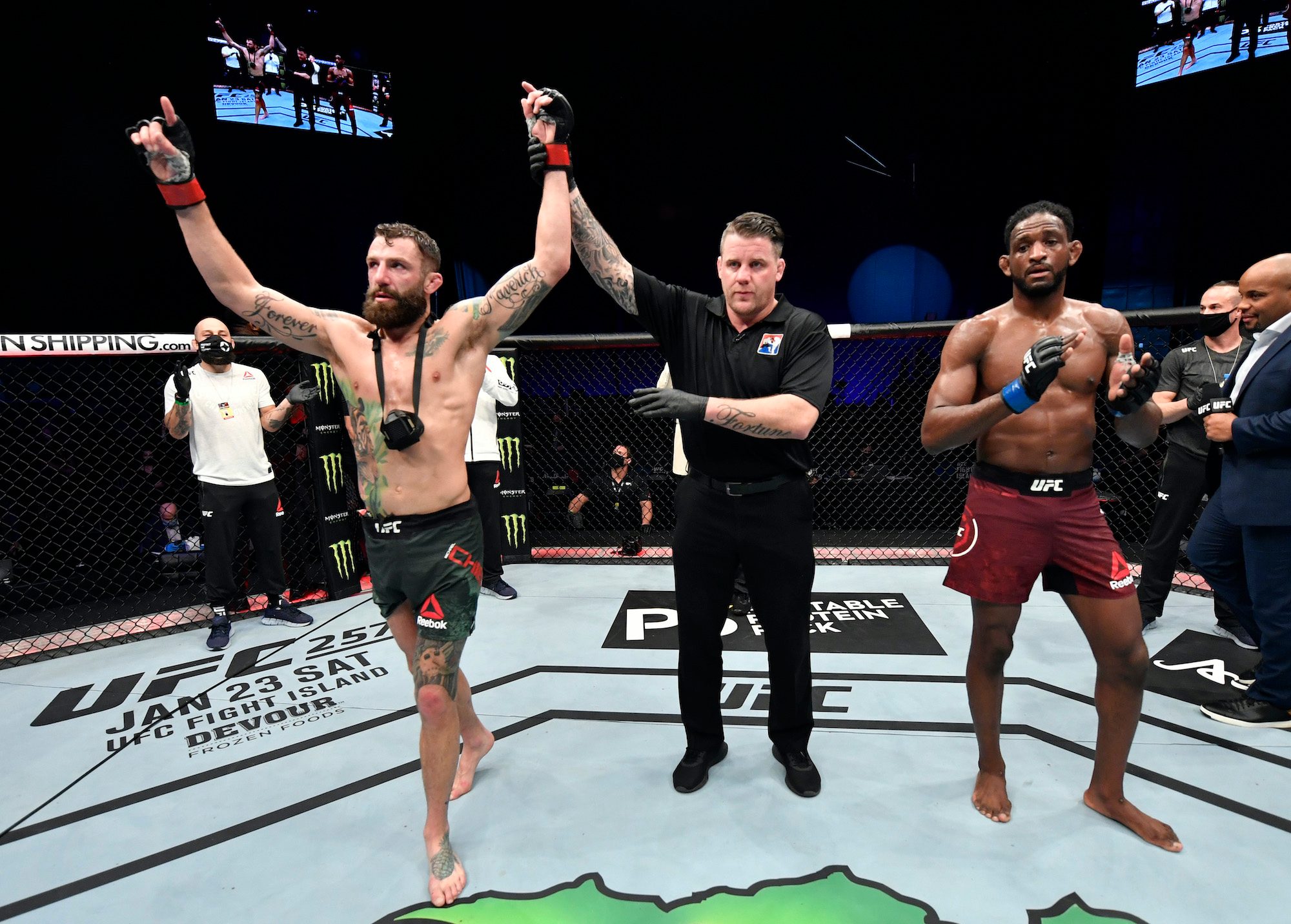 Chiesa asserts grappling dominance, picks up win over Magny