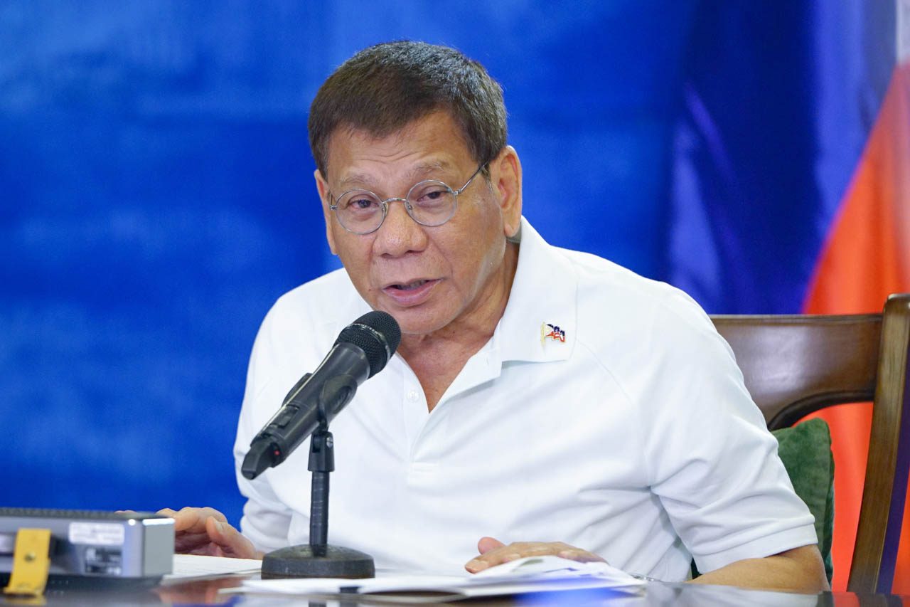 Duterte slams Robredo for calling for HTAC review of Sinovac vaccine