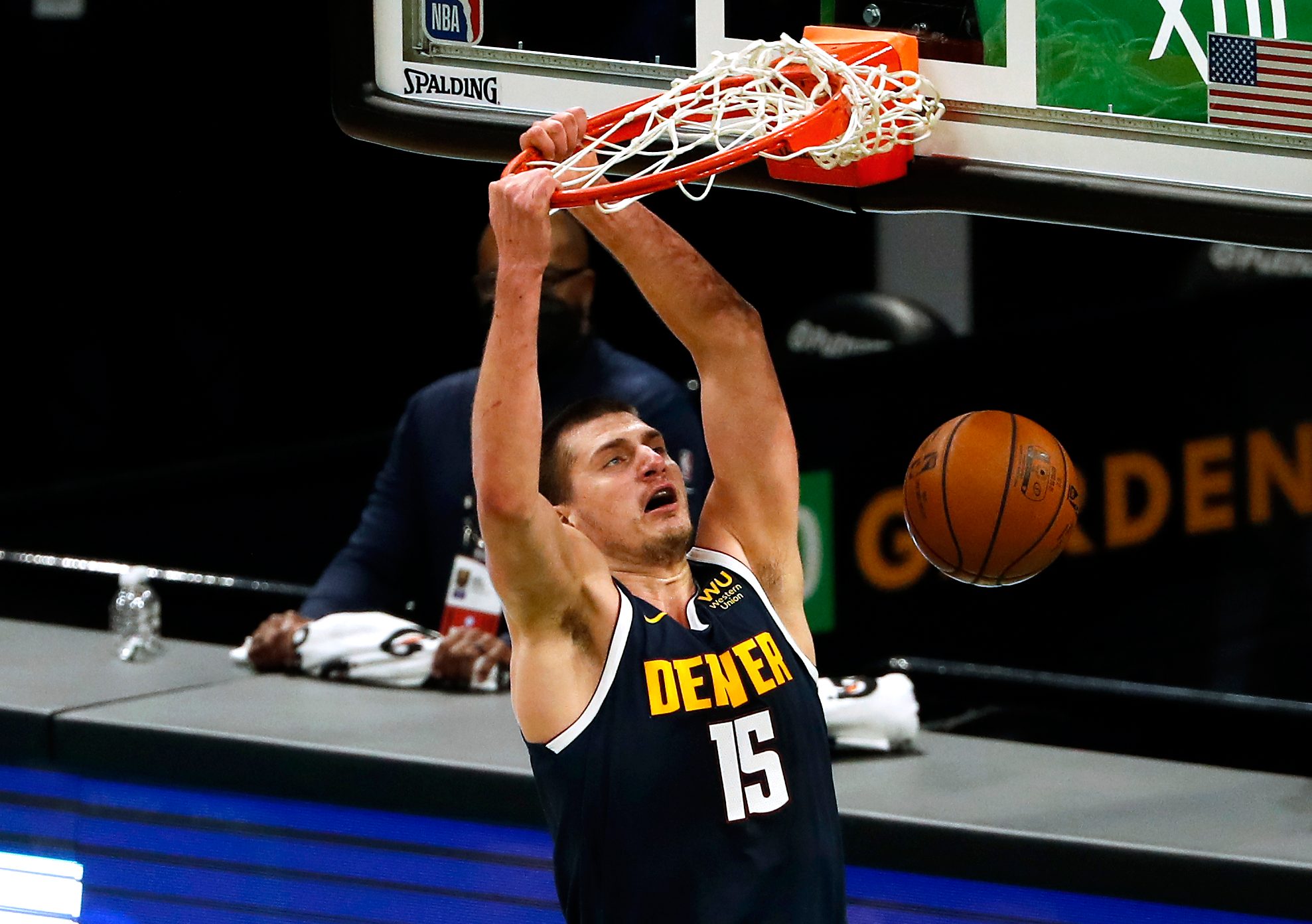 Jokic drops 41 as Nuggets hold off Trail Blazers