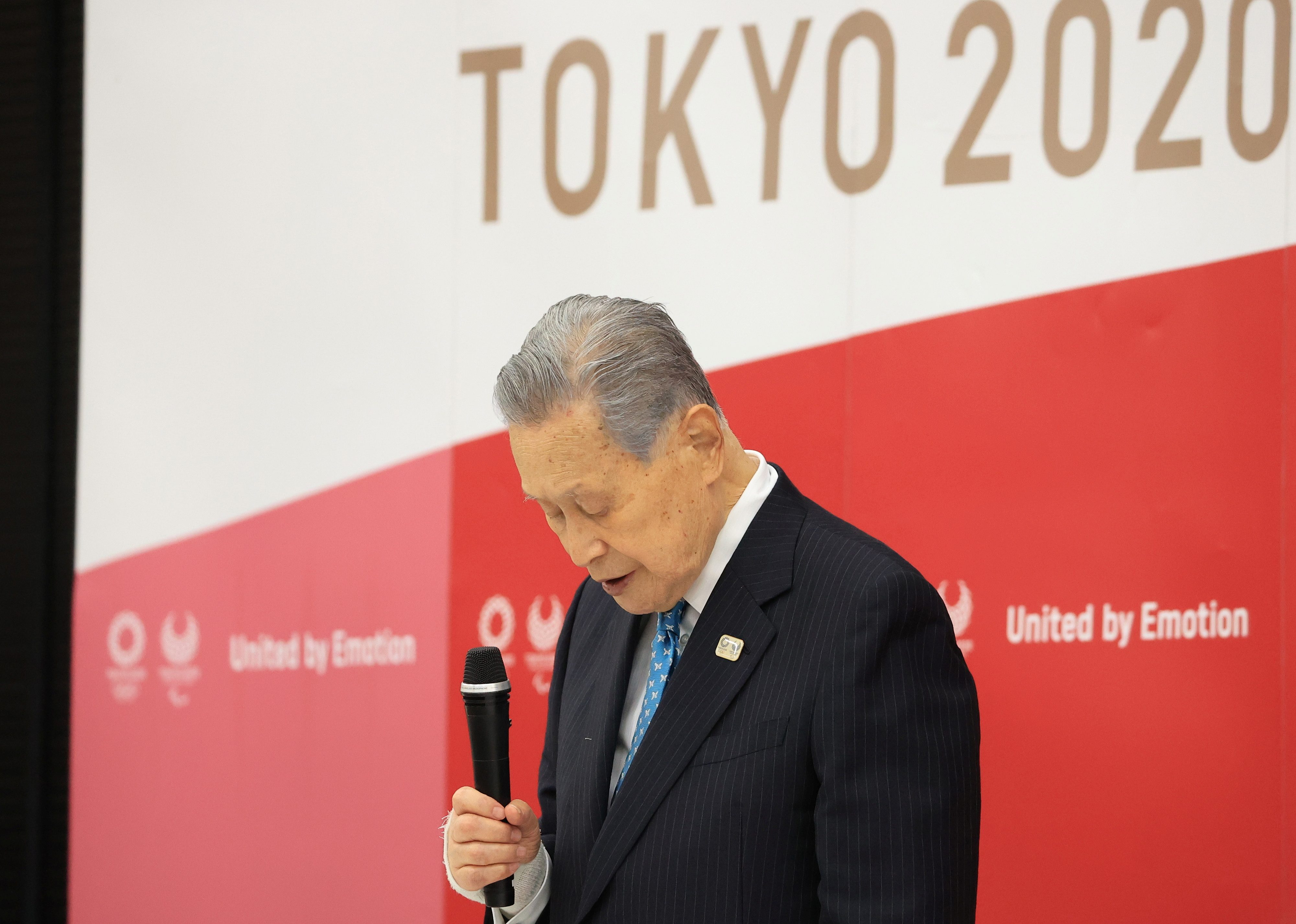 Tokyo Olympics chief quits, apologizes again over sexist remarks