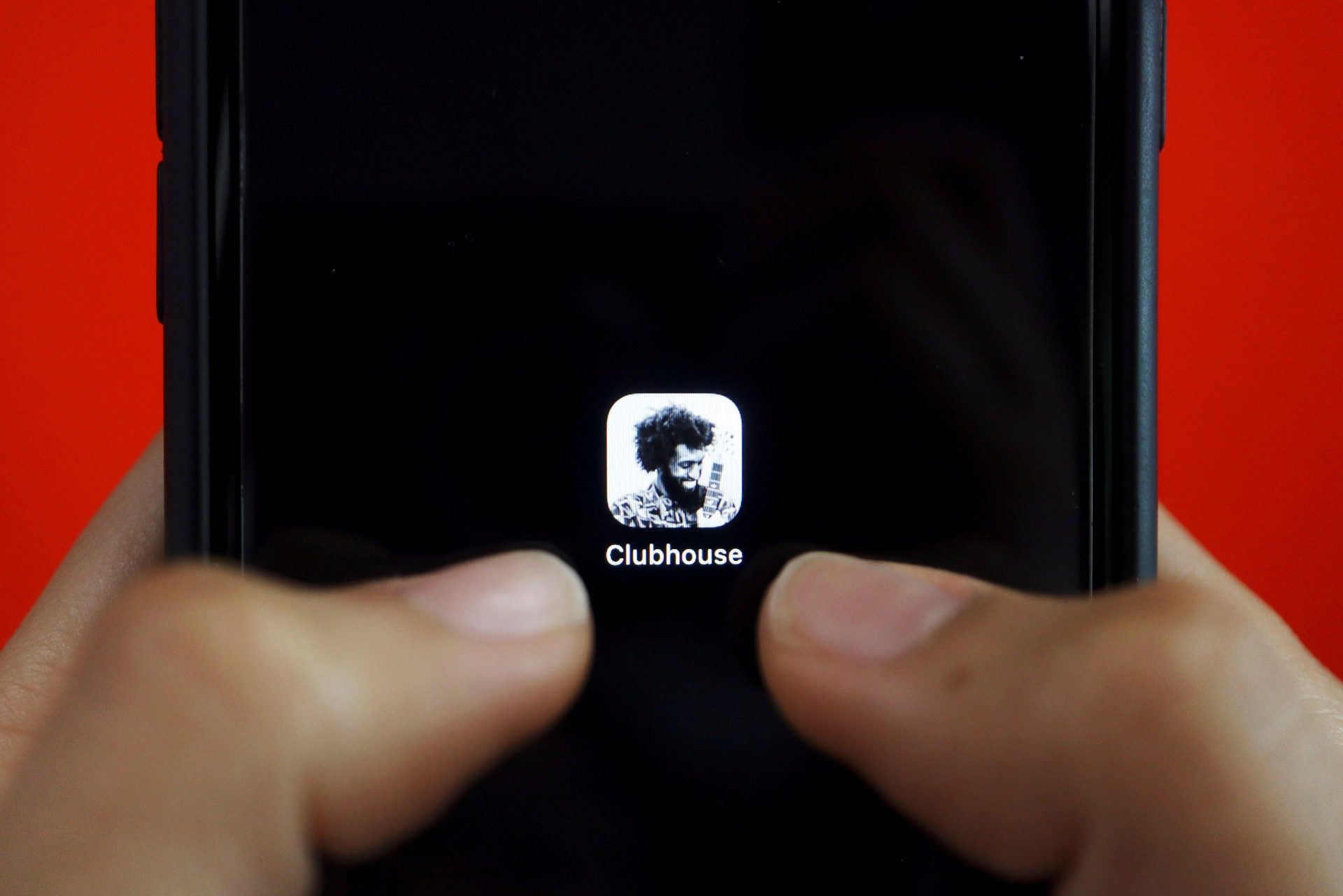 Clubhouse launches Android app as downloads plummet