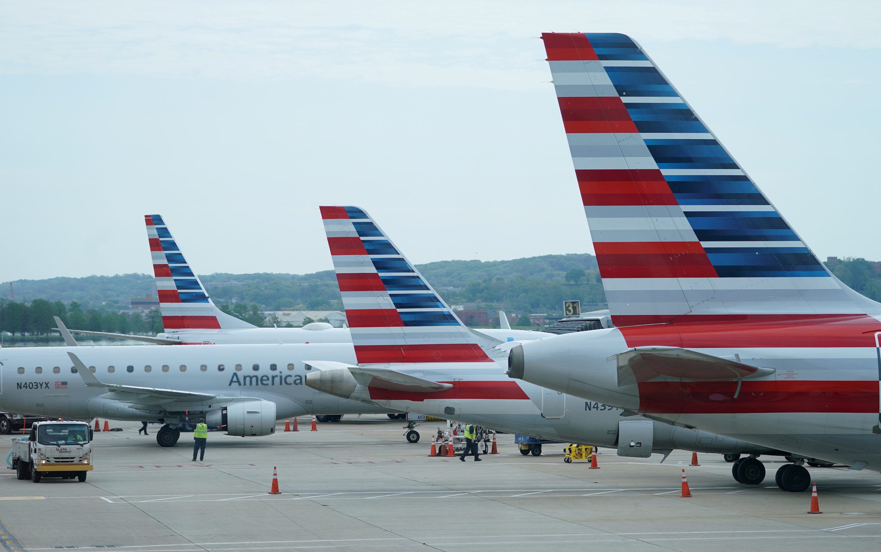 American Airlines CEO tells employees to brace for furlough warnings