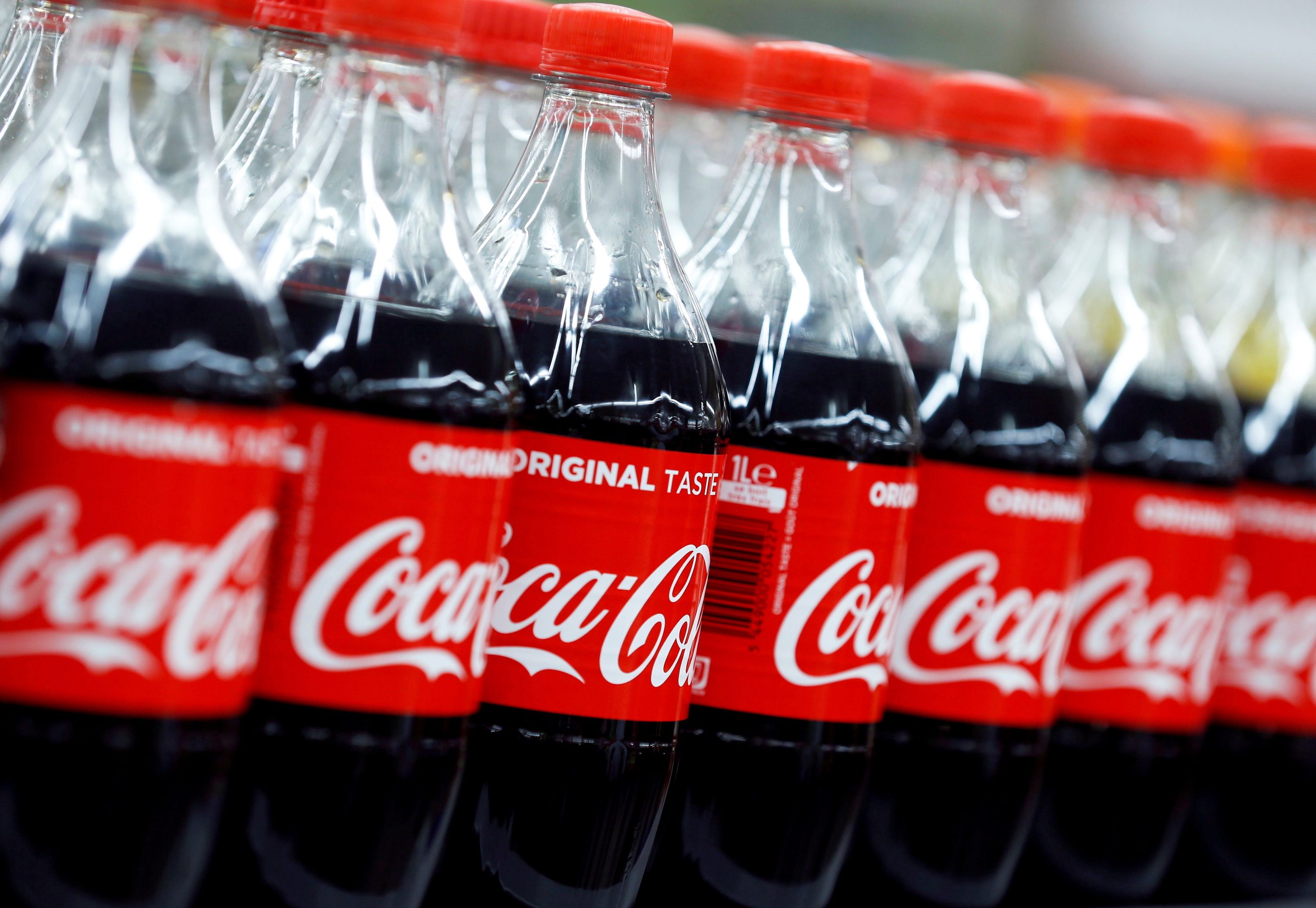Coca-Cola expects sales growth as vaccines set to allow venues to reopen