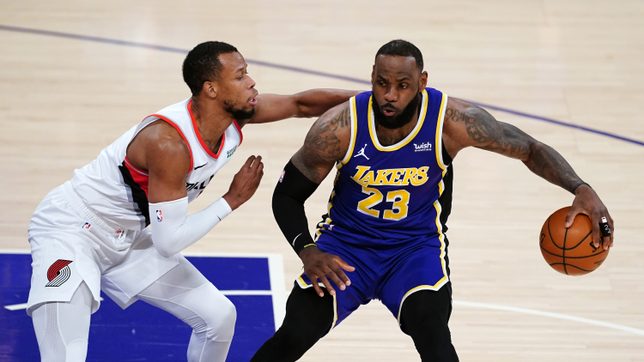Lakers end 4-game skid, hand Blazers 4th straight loss
