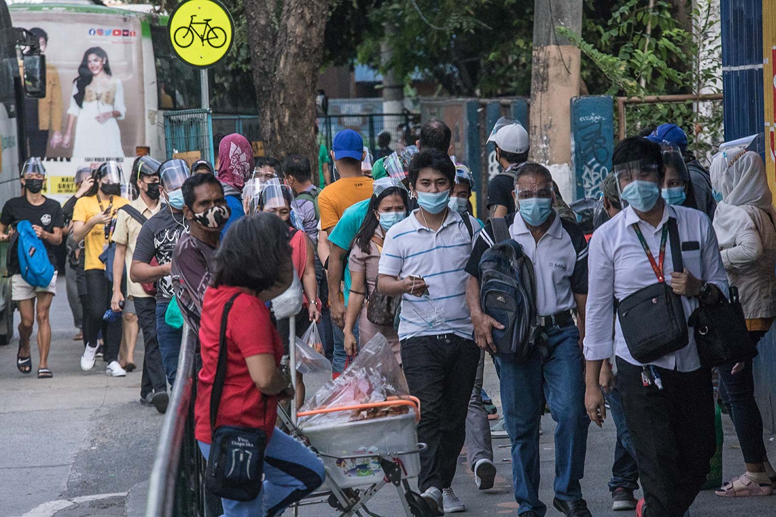 9 in 10 Filipinos wear face masks, wash hands to prevent COVID-19 – poll