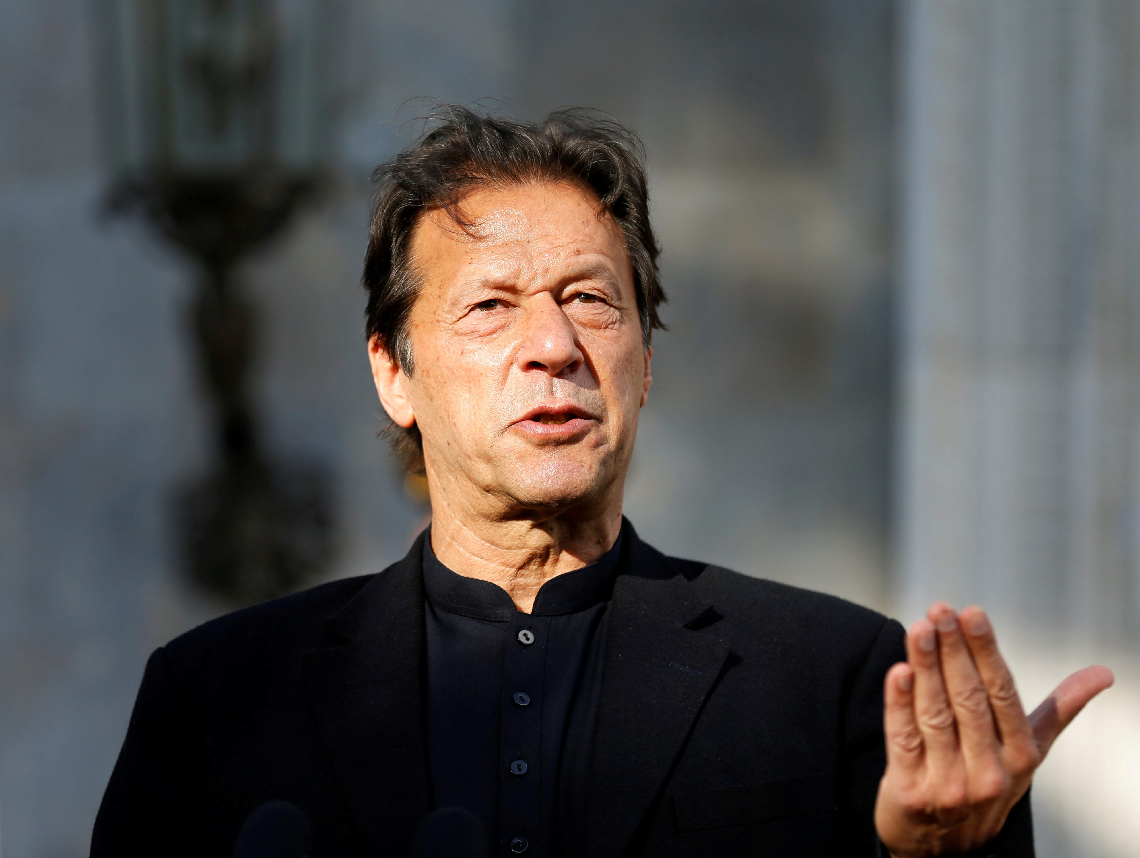 Pakistan Prime Minister Khan criticized over meeting as COVID-19 cases rise