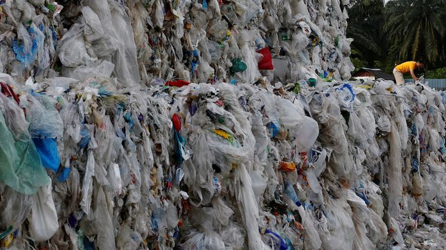 Malaysia permits import of US plastic waste after it passes new UN treaty test