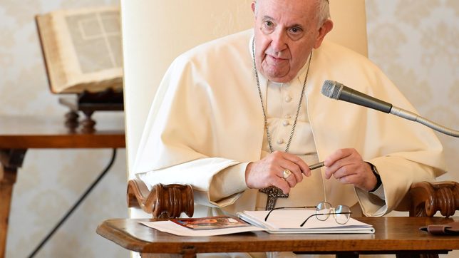 Pope, using Shakespeare, makes climate change appeal