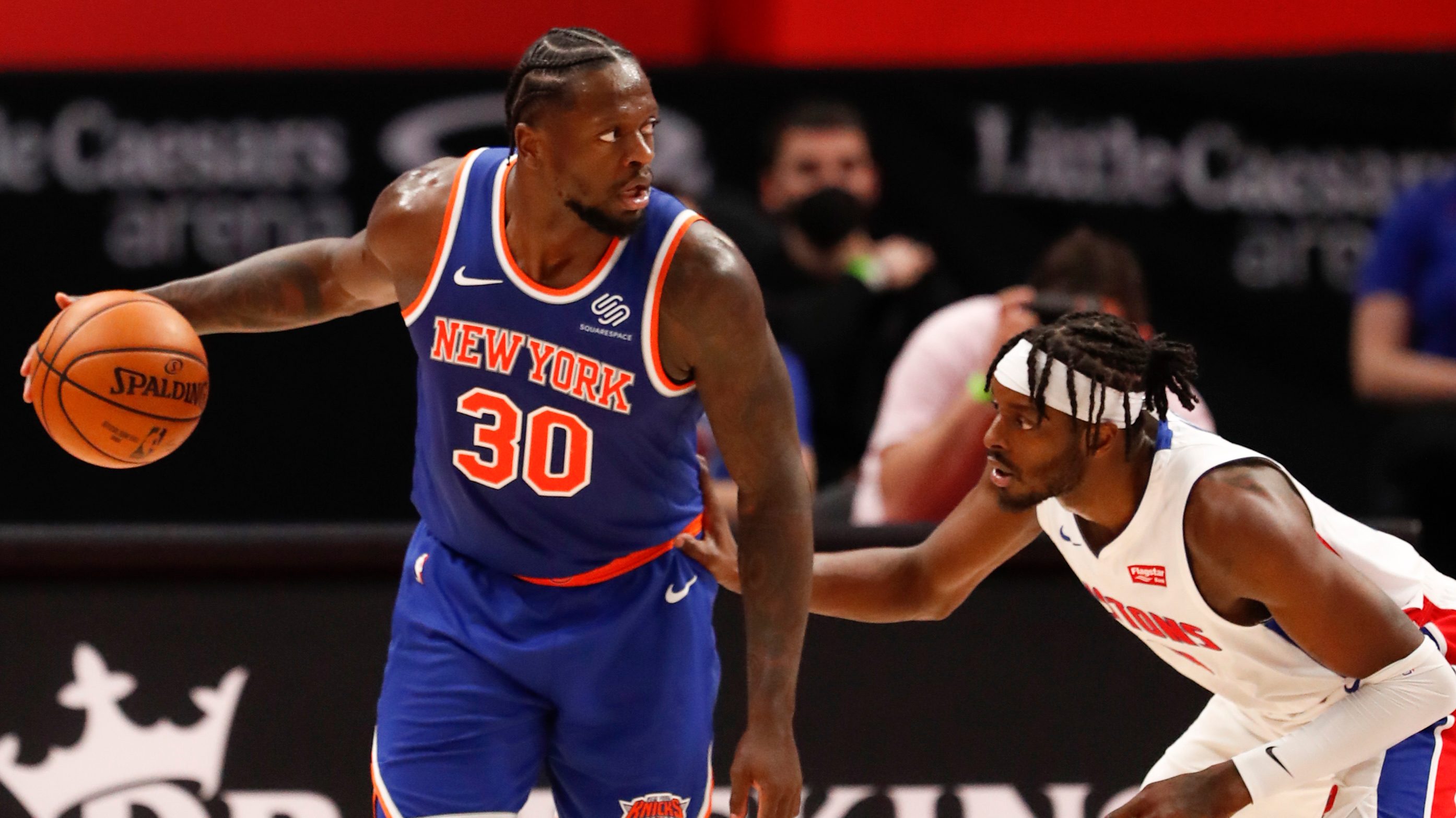 Knicks demolish Pistons to stretch win streak