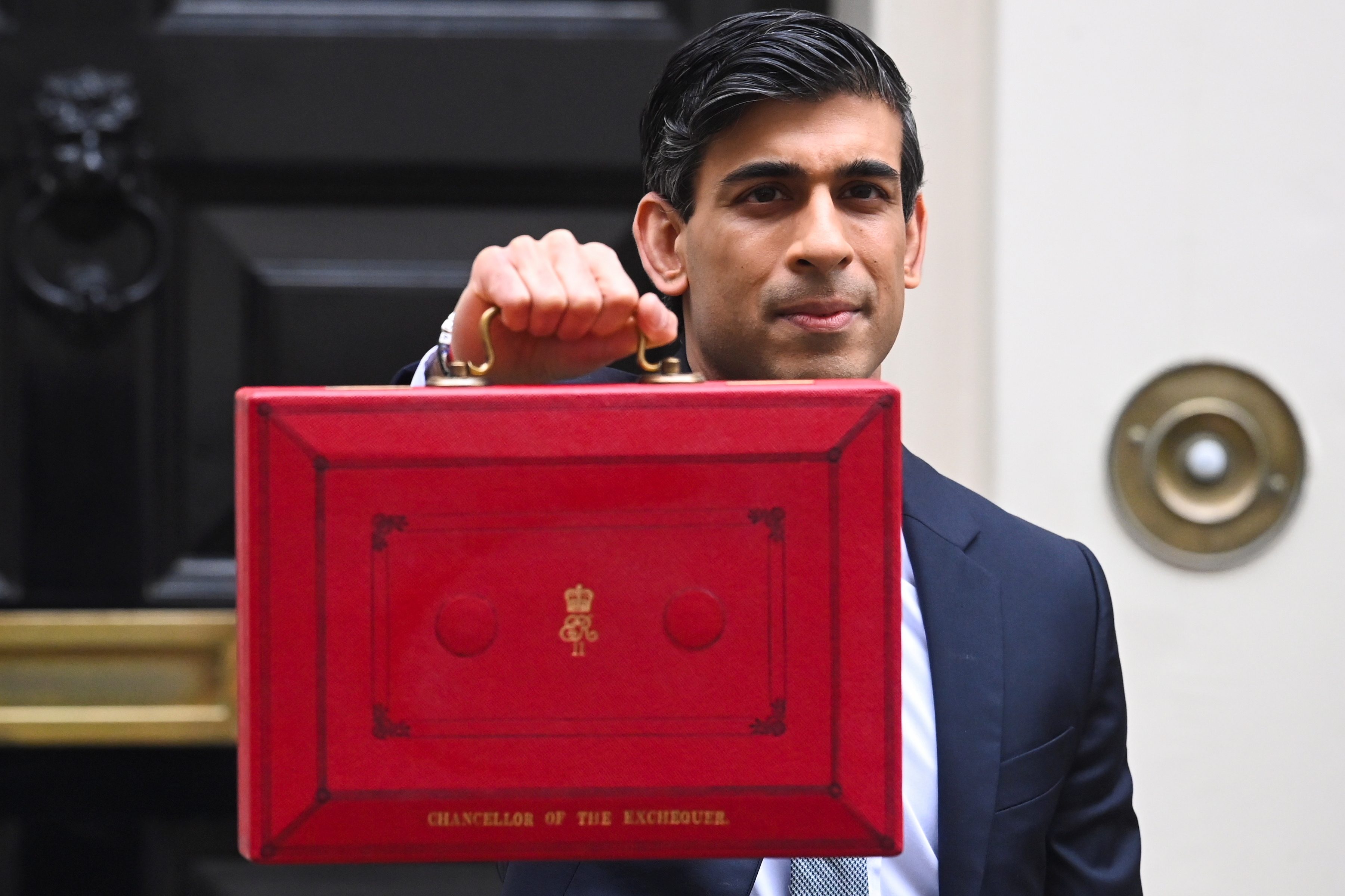 Sunak gives UK economy a new boost to see out COVID-19 crisis, tax rises ahead