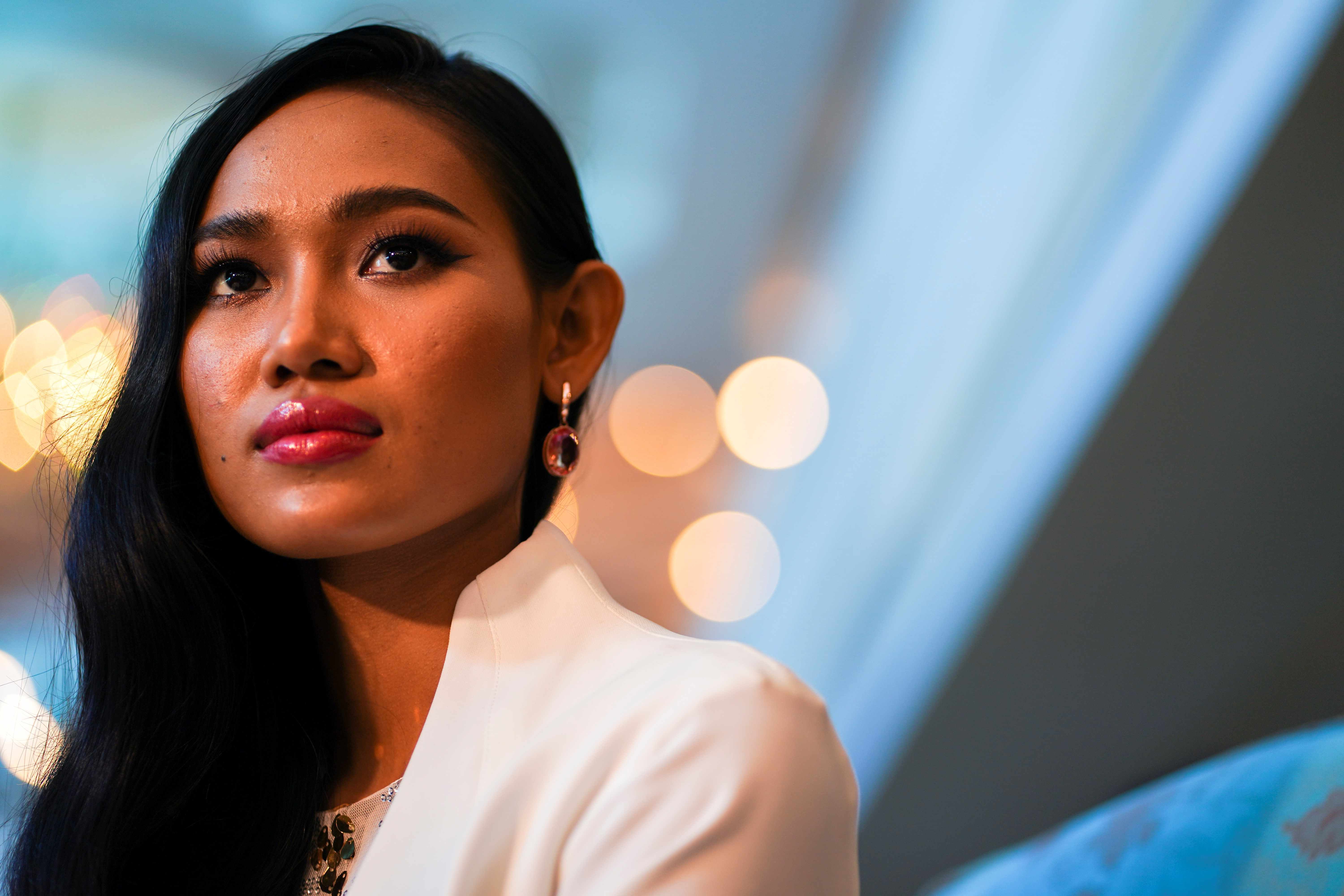 Beauty queen Han Lay takes Myanmar’s democratic fight to international stage