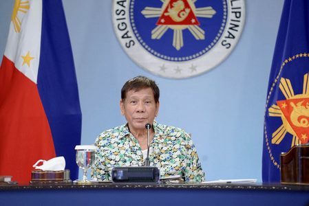 Amid Chinese incursions, Duterte again says nothing PH can do