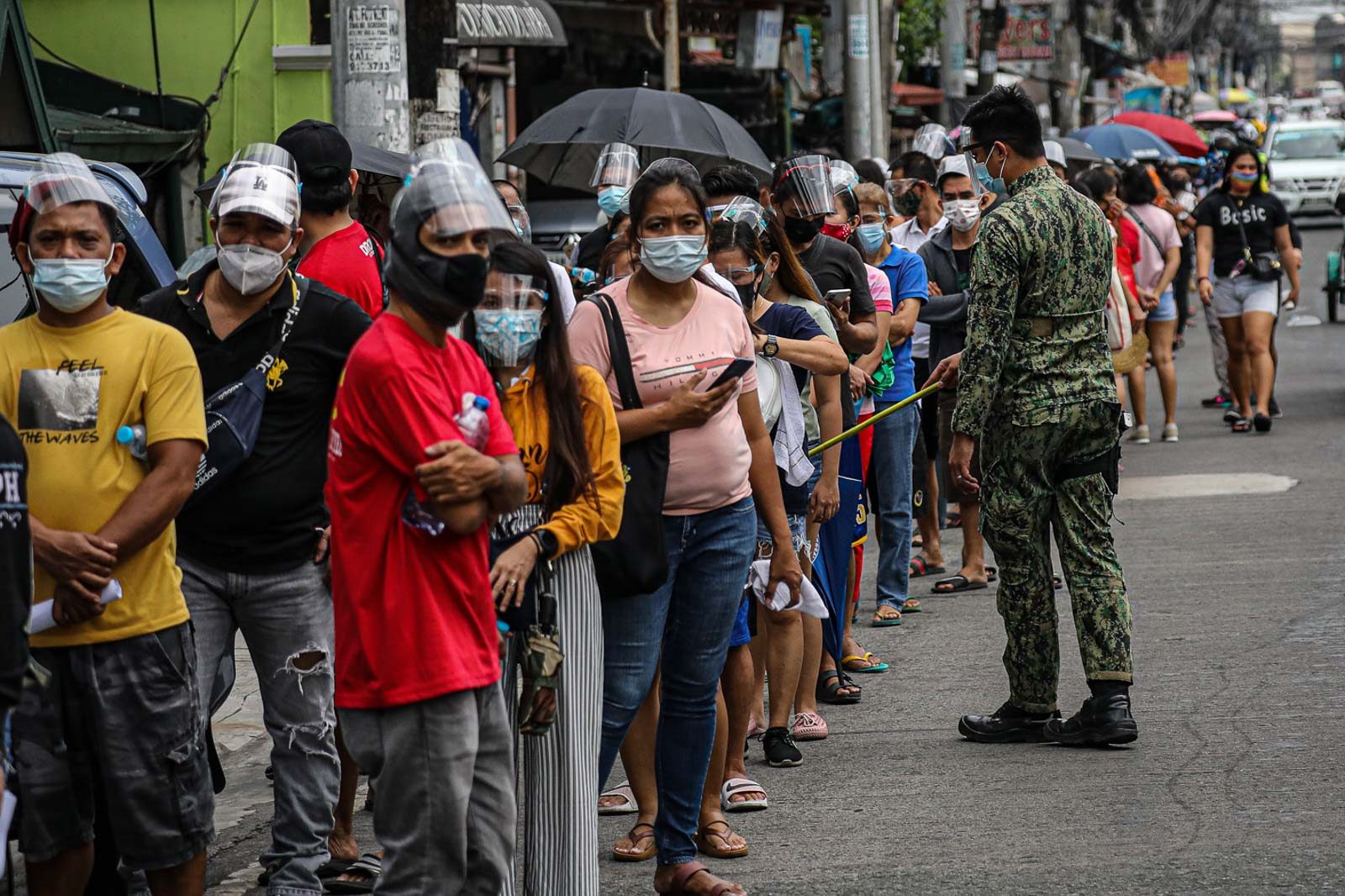 Frustration mounts after gov’t abruptly defers new lockdown system in Metro Manila