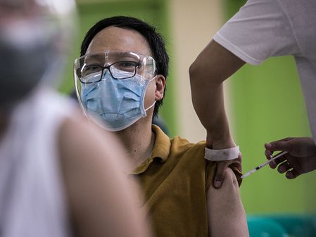 Vaccinations in Metro Manila orderly, but steep challenges spotted