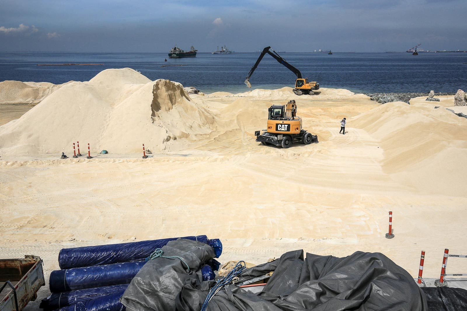 Despite standing ban, Garcia gives exemption for Manila Bay dolomite shipment