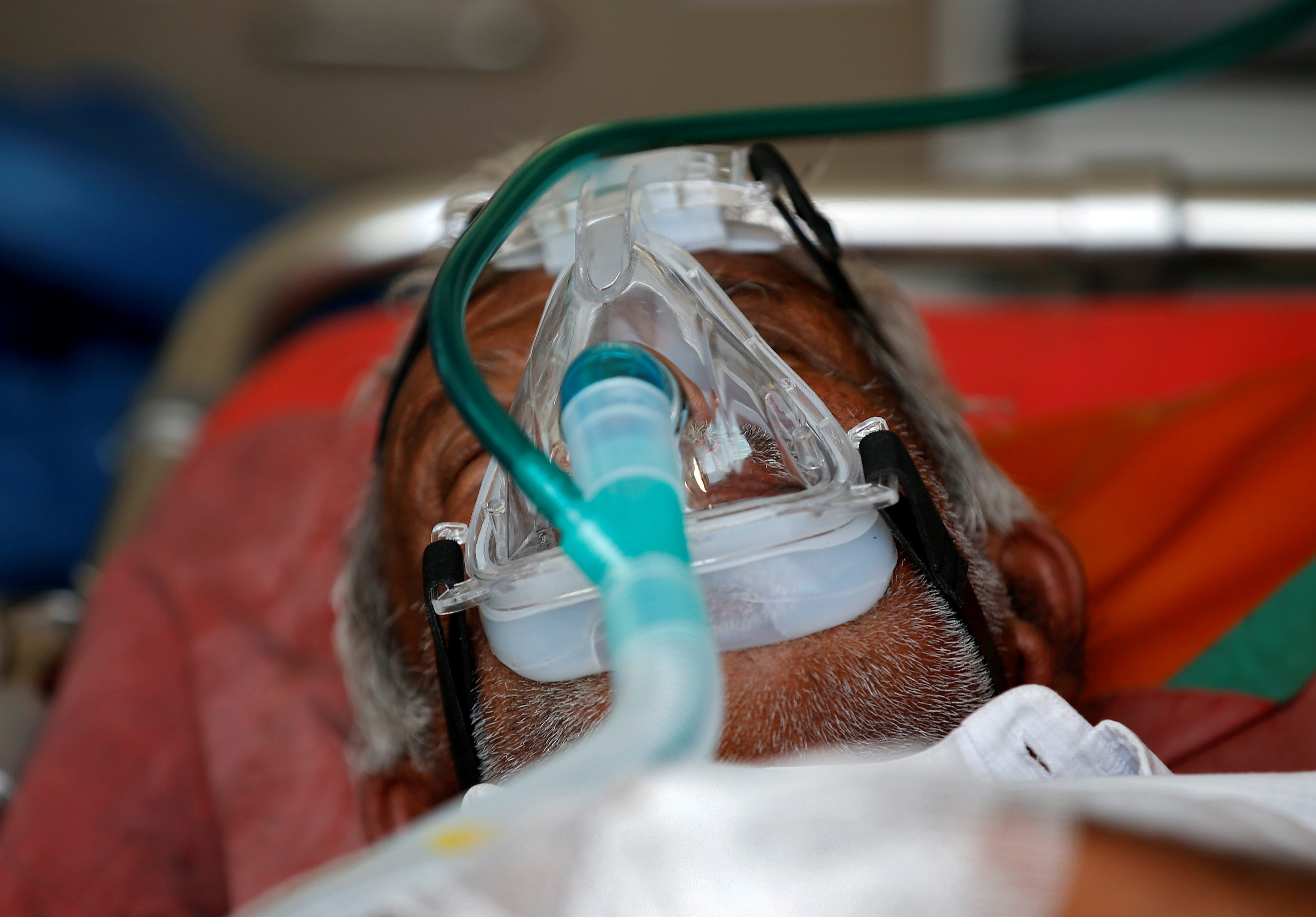 Medical supplies begin to reach India as COVID-19 deaths near 200,000