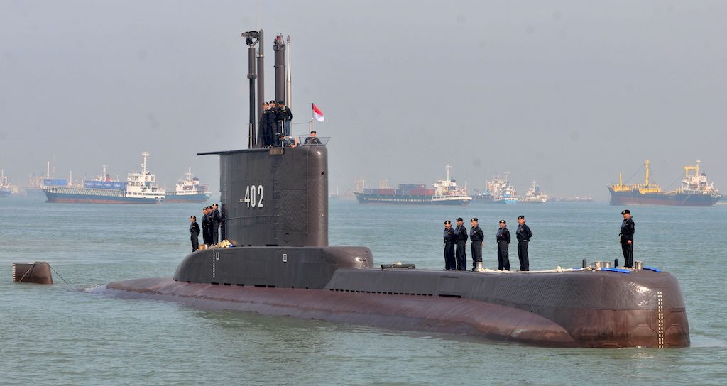 Indonesian leader orders all-out effort to find submarine as oxygen runs low