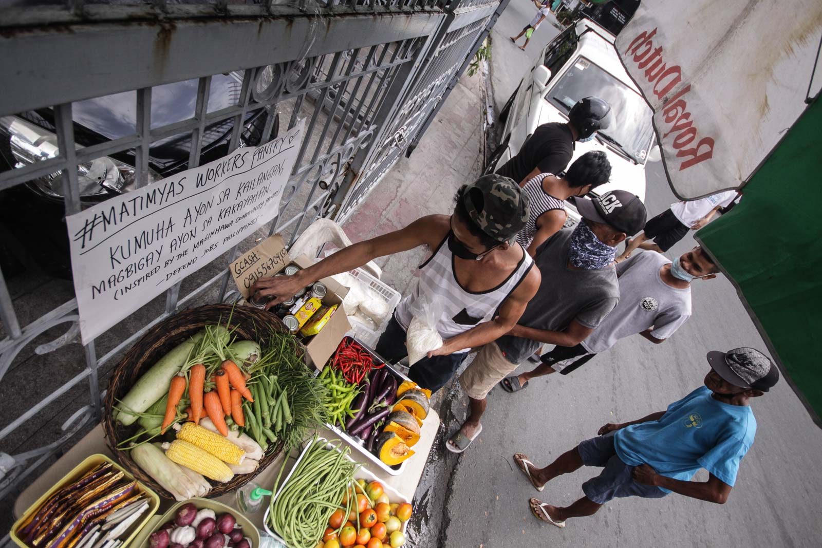 Rise of community pantries ‘not a condemnation’ of gov’t pandemic efforts – Roque