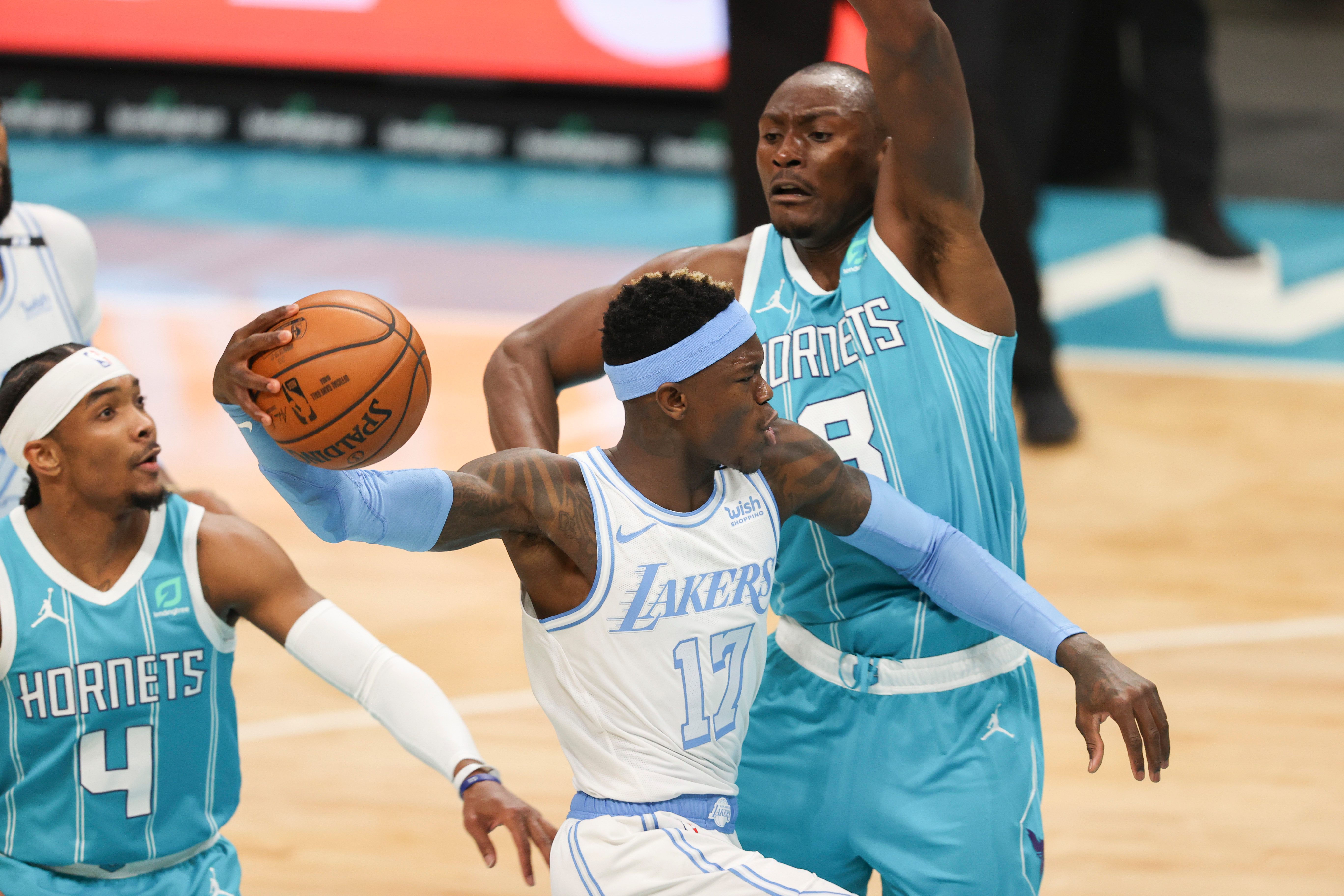 Lakers end road trip with win over Hornets