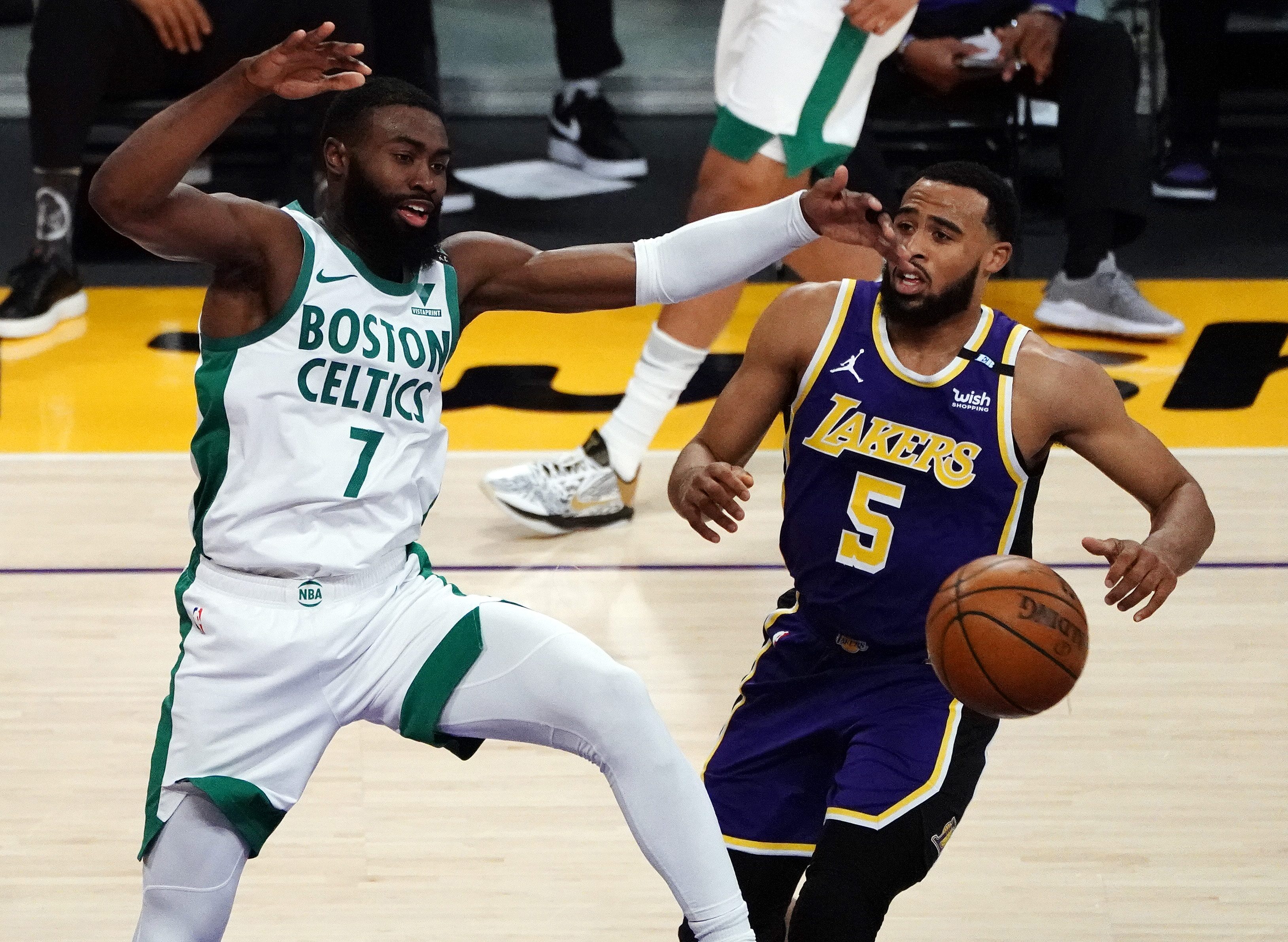 Jaylen Brown’s 40-point effort fuels Celtics over Lakers