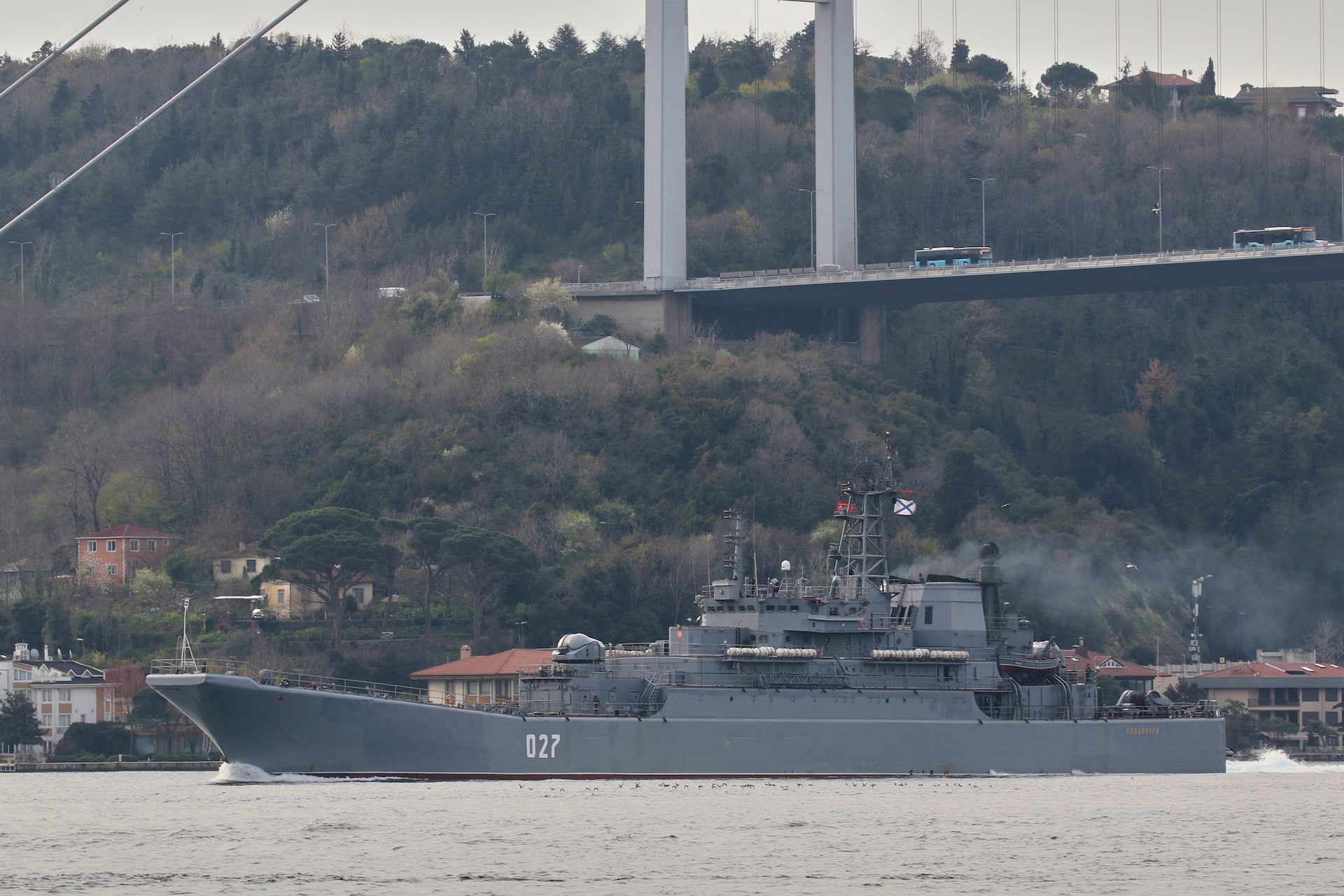Russia beefs up warship presence in Black Sea as Ukraine tensions simmer