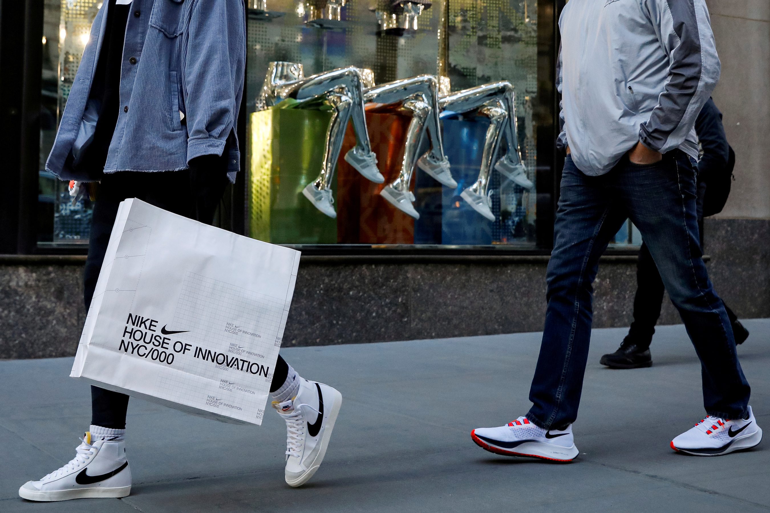 US consumer prices post biggest gain in over 8 years as economy reopens