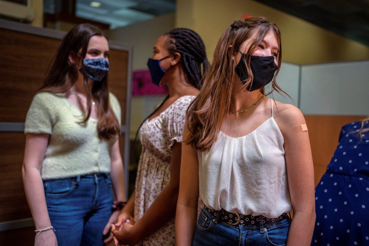 CDC recommends US schools continue to use masks