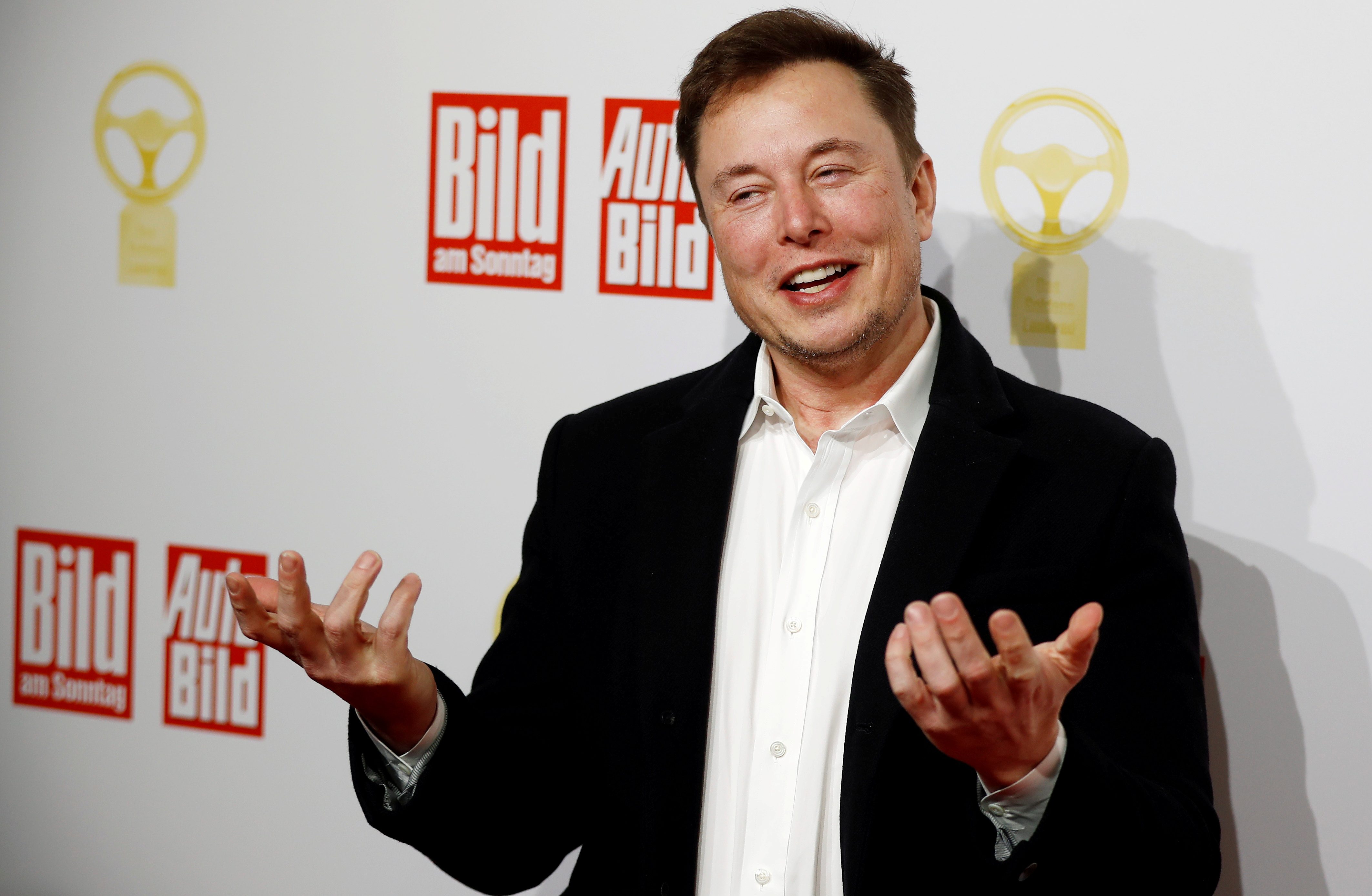 Elon Musk reveals he has Asperger’s in ‘SNL’ appearance