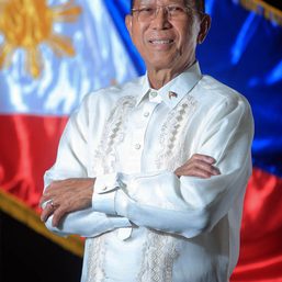 Lorenzana is first Duterte Cabinet to visit Noynoy Aquino’s wake
