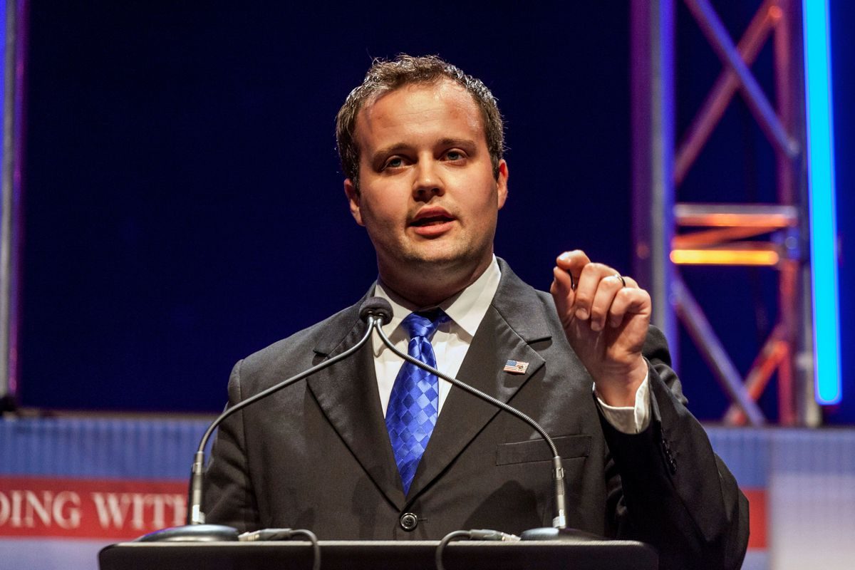 Reality TV star Josh Duggar charged for possessing child sex abuse materials