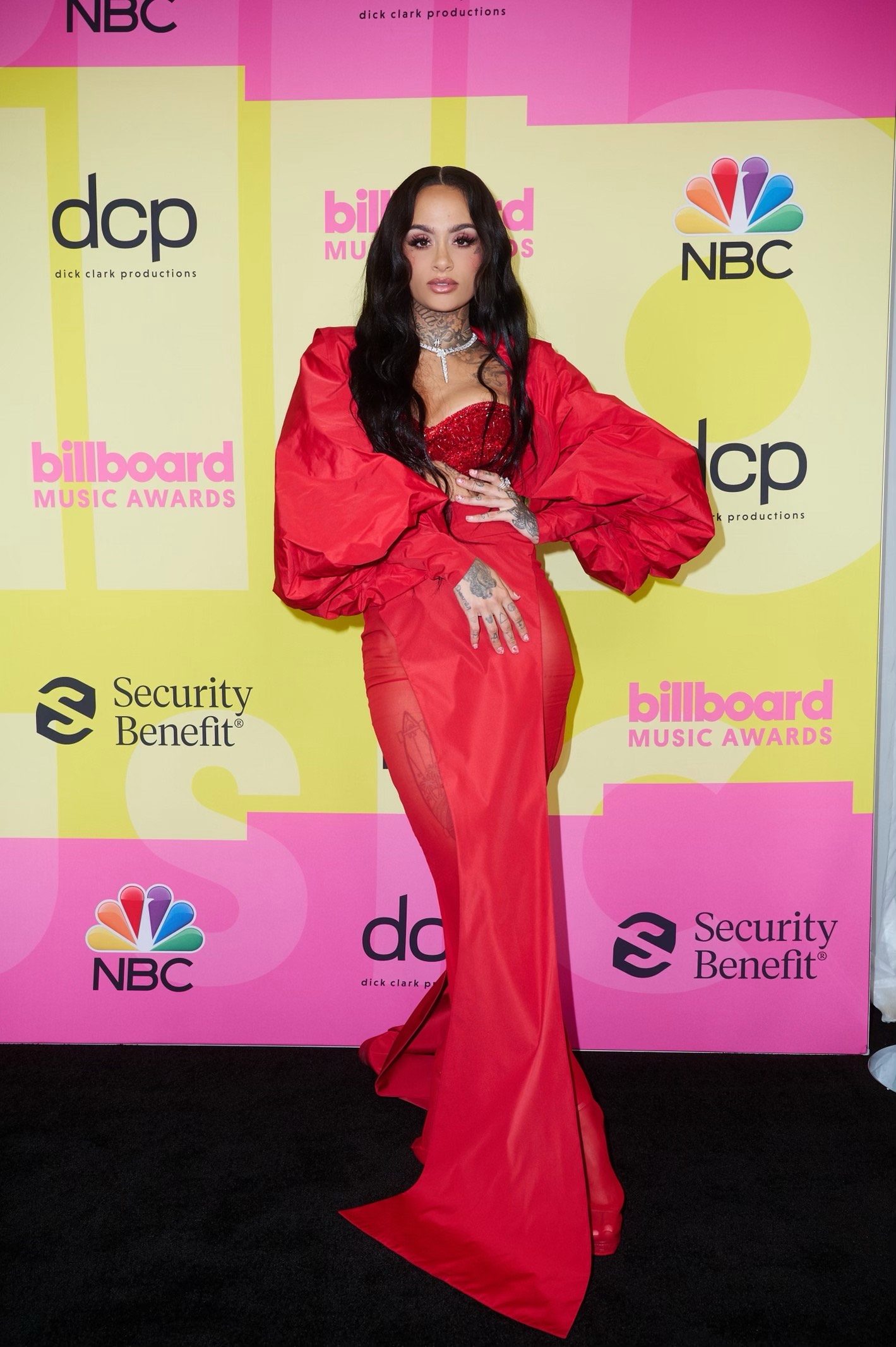 IN PHOTOS: Red carpet looks at the Billboard Music Awards 2021