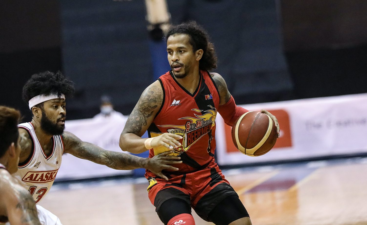 San Miguel star Chris Ross graduates from college at 36