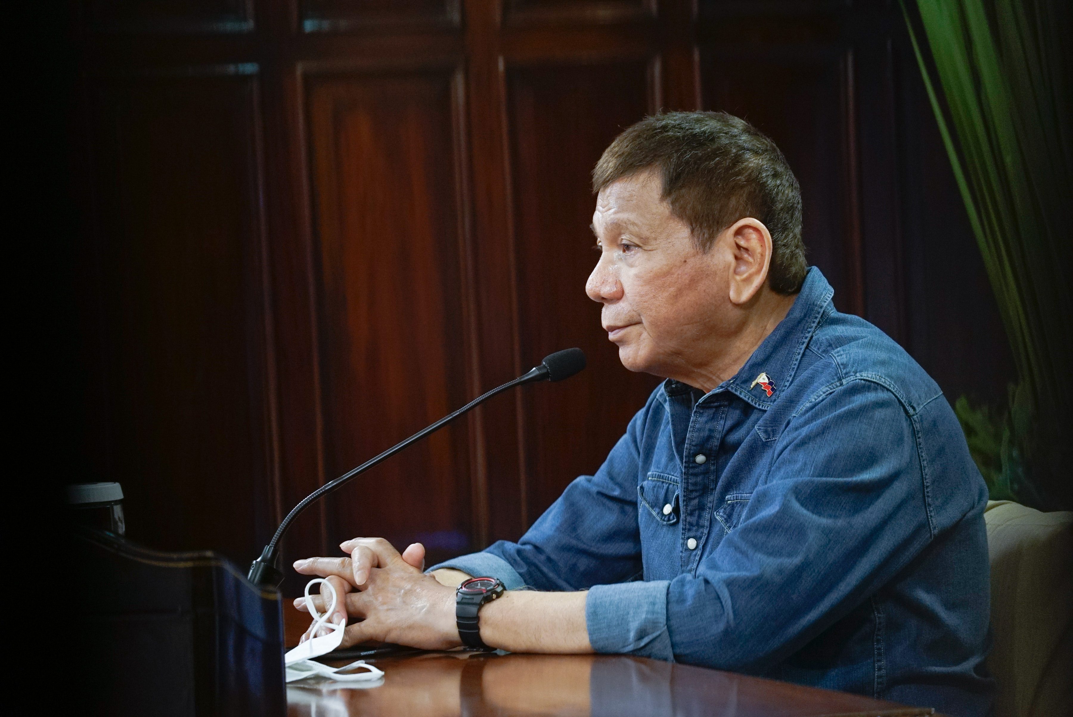 Duterte calls on Cabinet members to defend him on West PH Sea debate