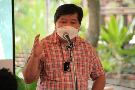 Dumaguete Mayor Remollo gets COVID-19 ahead of Duterte visit