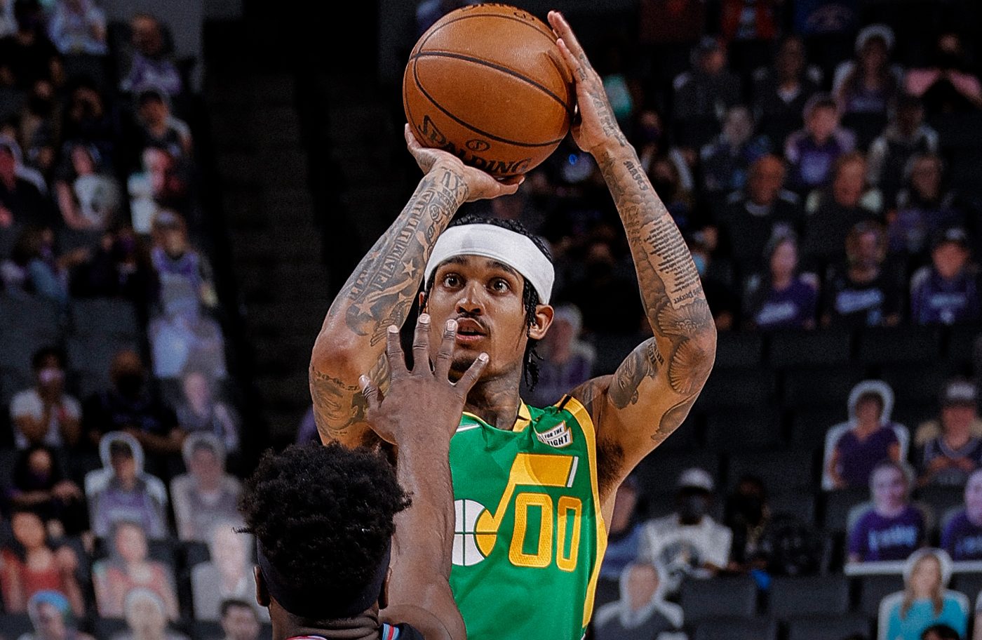 Jordan Clarkson, Jazz crush Kings to finish with best record in NBA