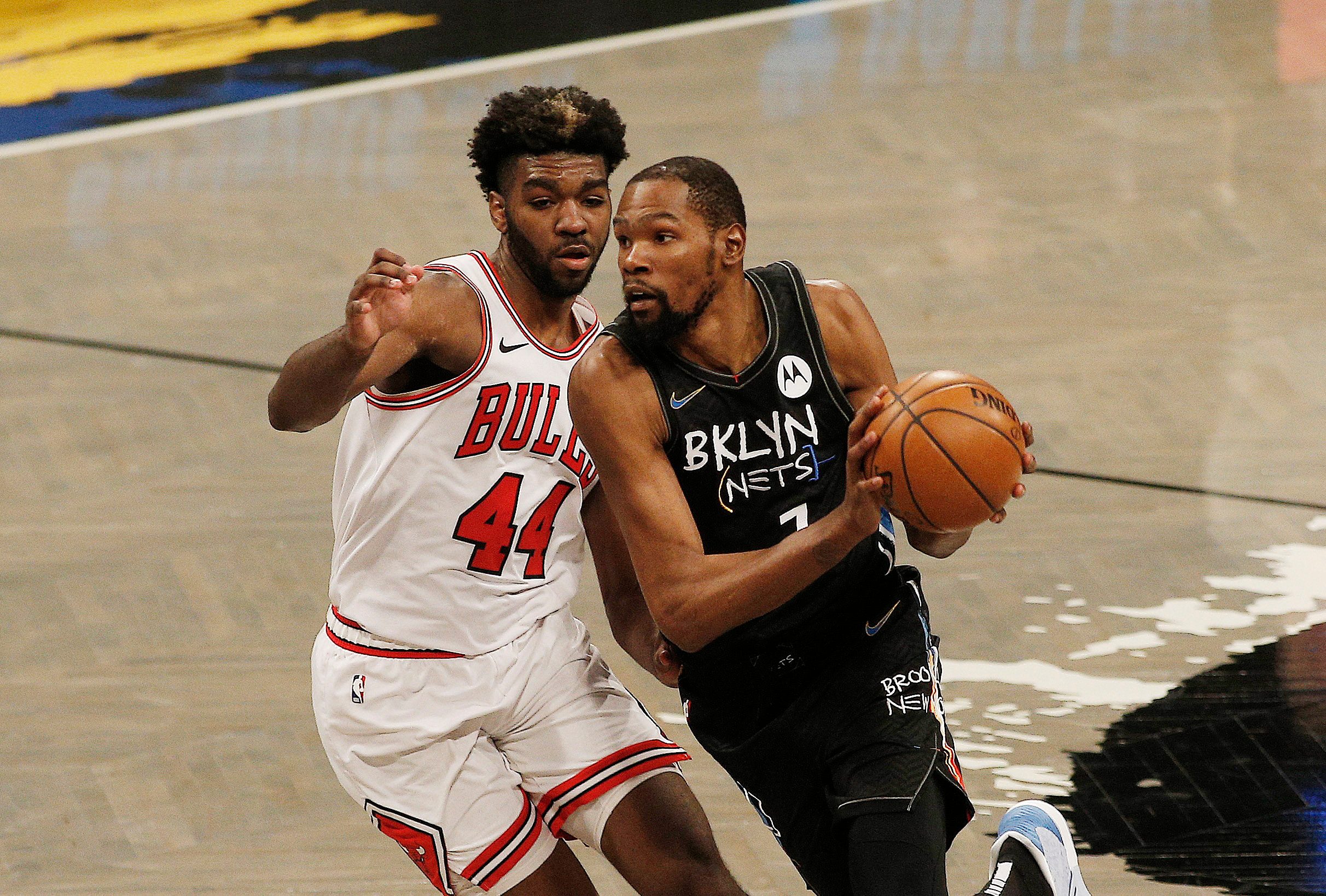 Nets tame Bulls, close in on No. 2 seed in East