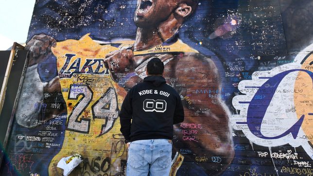 Firefighters who photographed Kobe Bryant crash scene to be fired