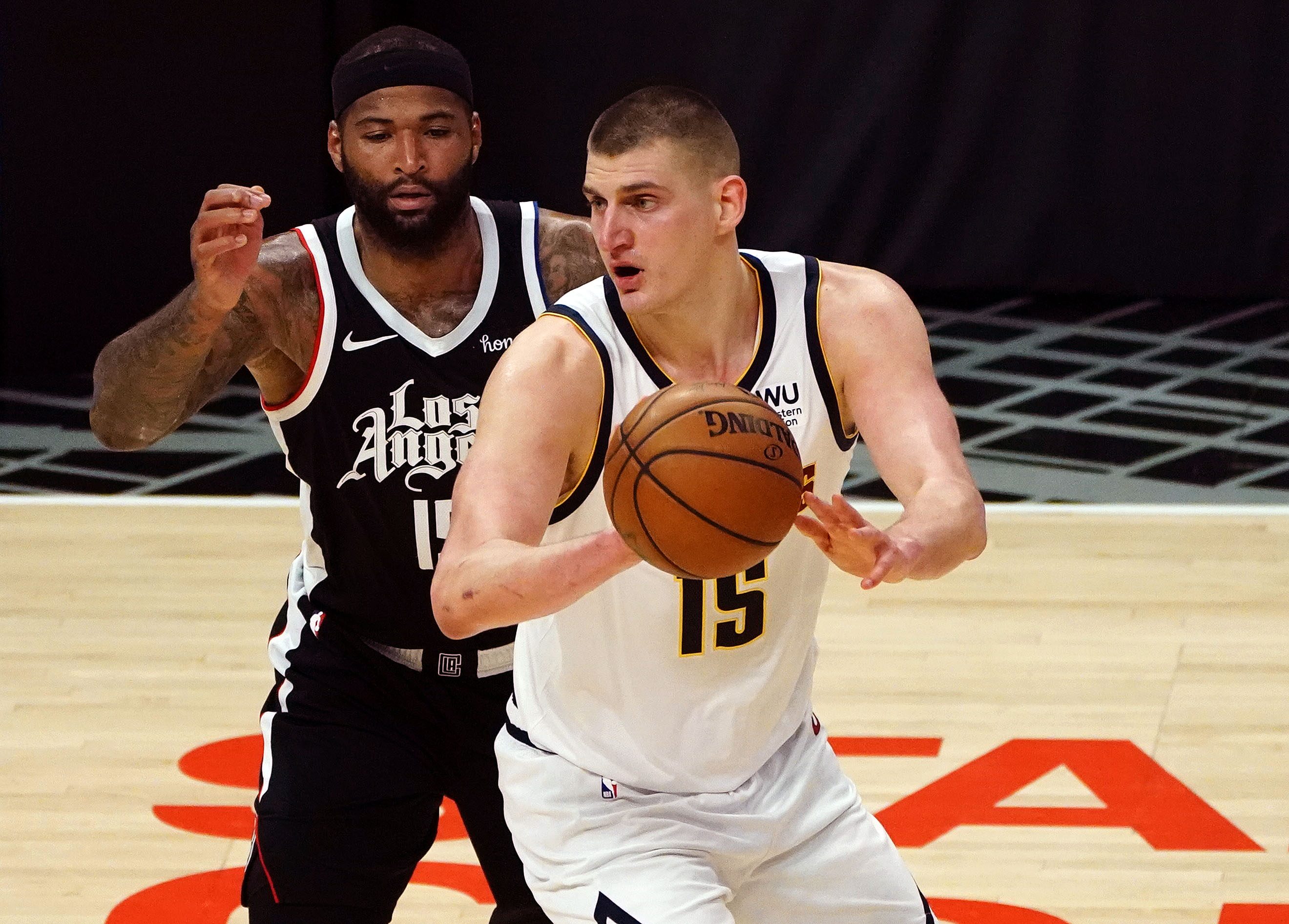 Nikola Jokic carries Nuggets past Clippers
