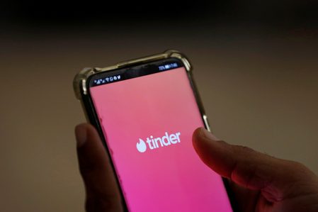 First the ‘love-bomb,’ then the ‘financial emergency’: 5 tactics of Tinder swindlers