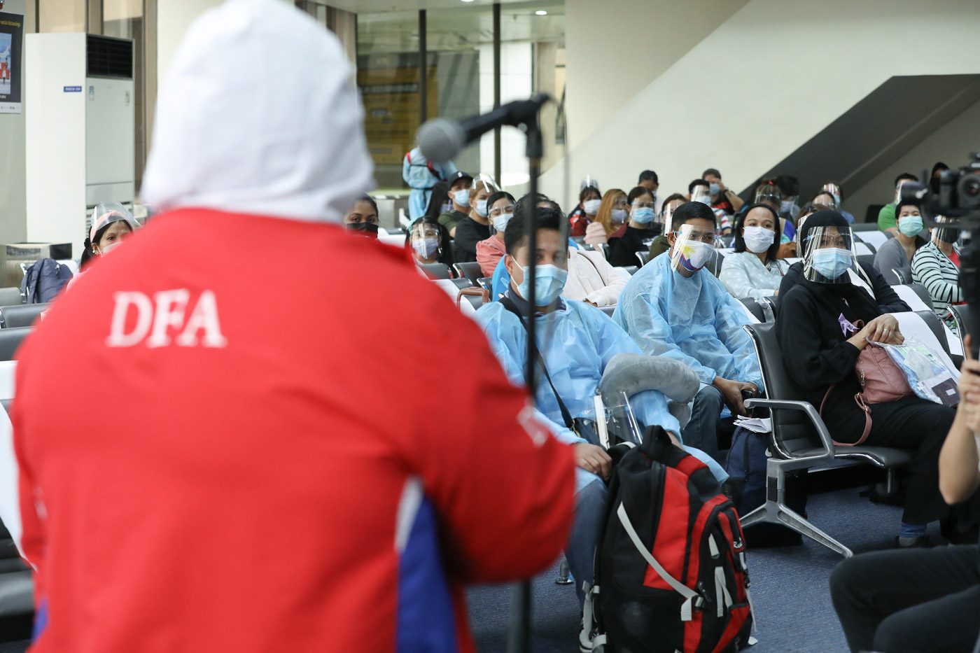 Shortage of quarantine facilities prevents DFA from repatriating OFWs faster