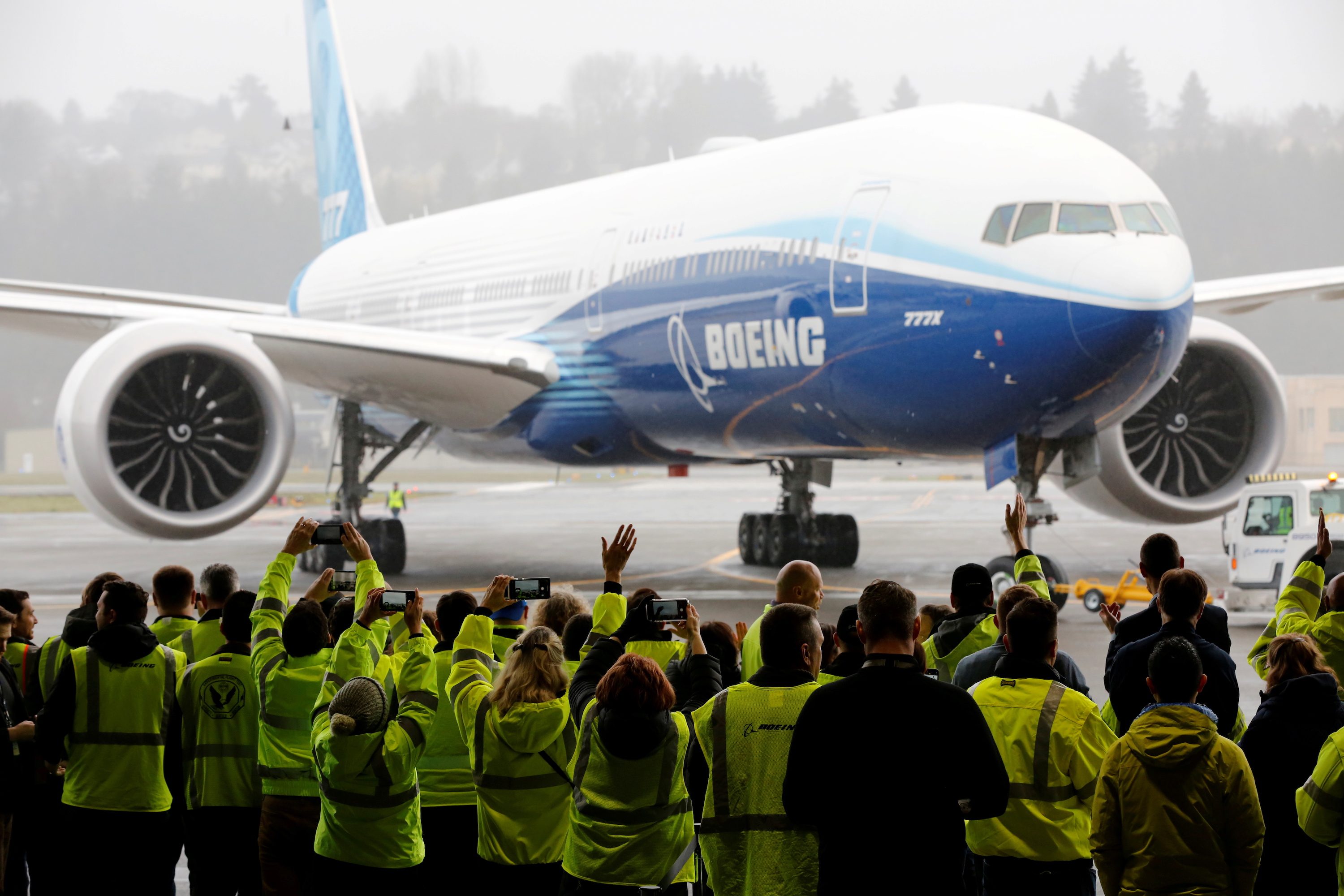 Boeing 777X ‘realistically’ will not win certification approval before mid-2023