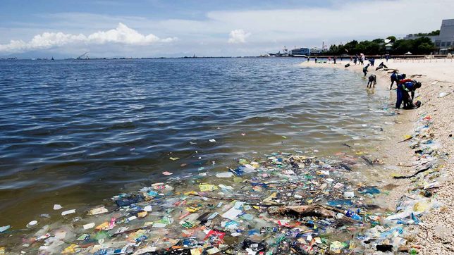 Supreme Court compels PH gov’t to explain inaction on plastic pollution