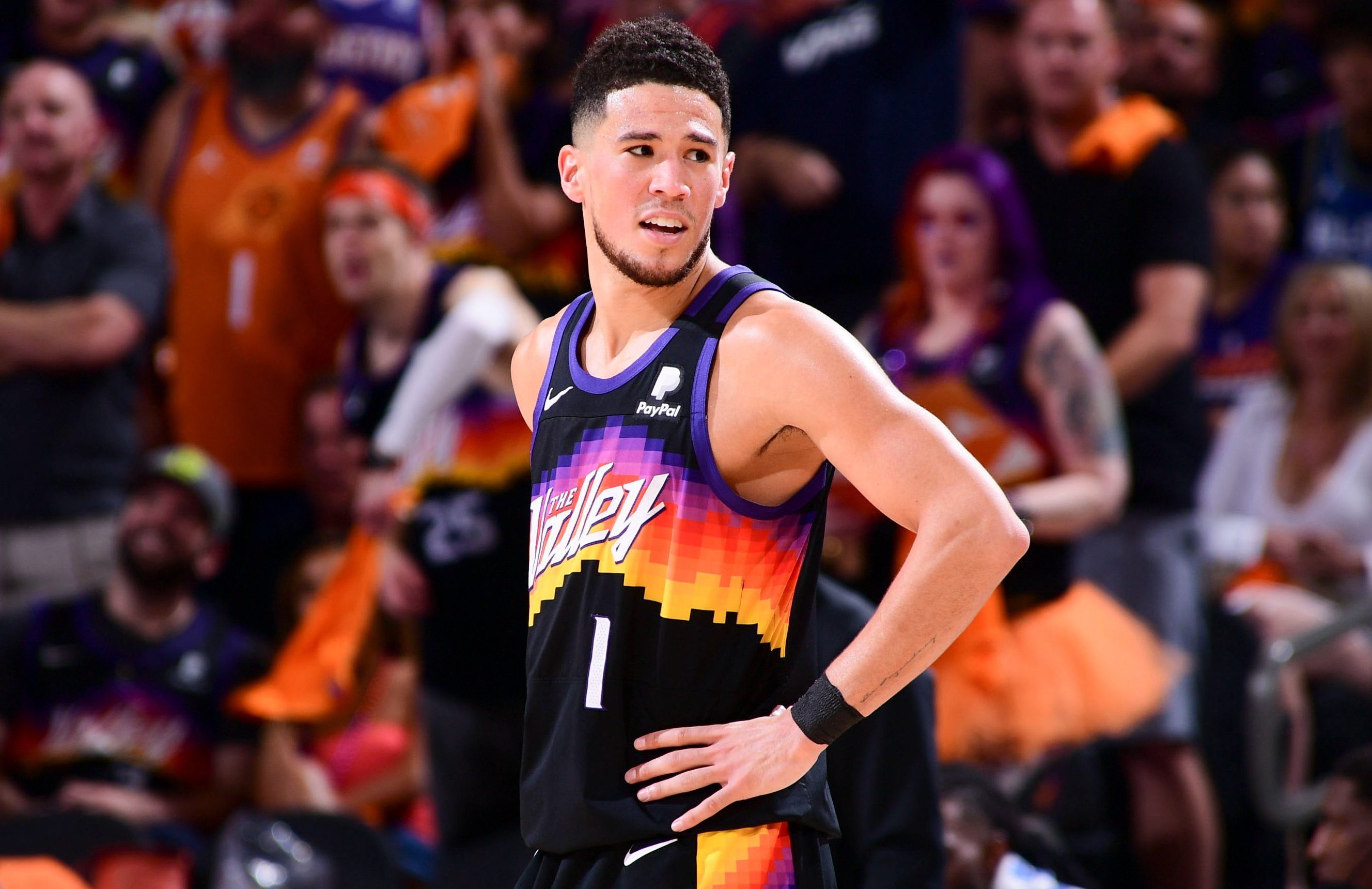 Booker sizzles in career game as Suns draw first blood vs Clippers