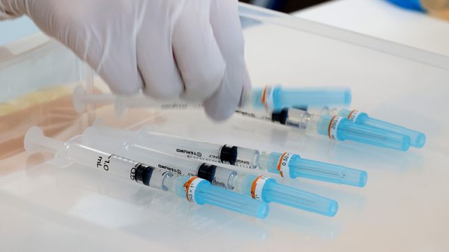 Countries weigh ‘mix and match’ COVID-19 vaccines