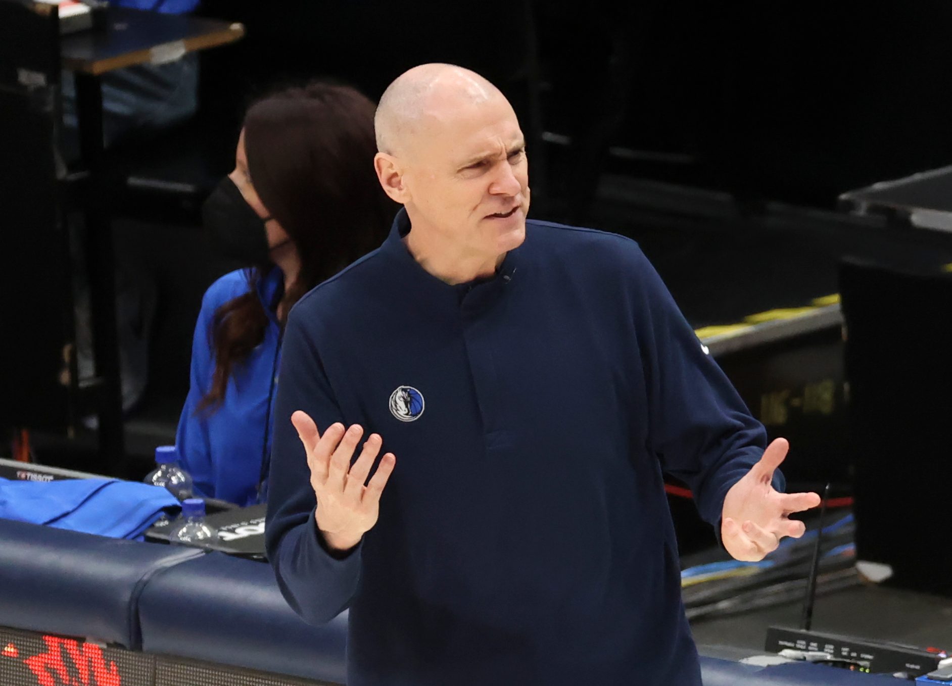 Rick Carlisle resigns as Mavericks coach