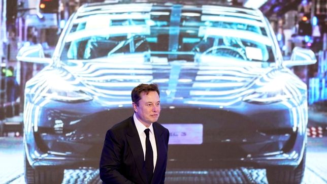 Twitter users say ‘yes’ to Musk’s proposal to sell 10% of his Tesla stock