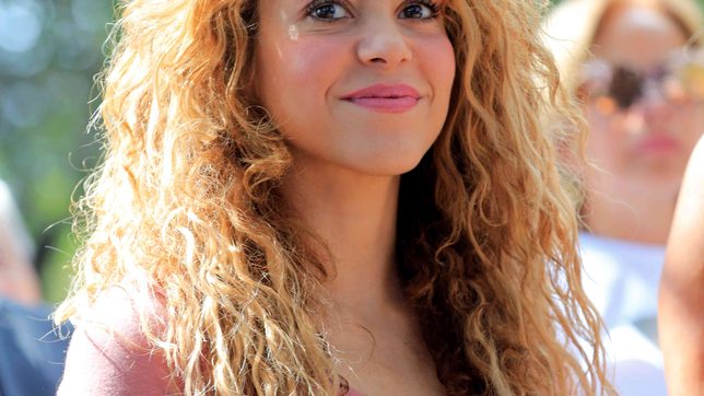 Shakira to face tax fraud trial by Spanish judge